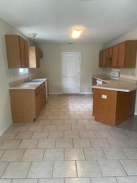 Photo - 28 Howard St