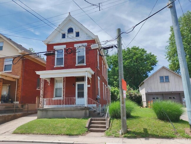 Building Photo - 15 Bertus St