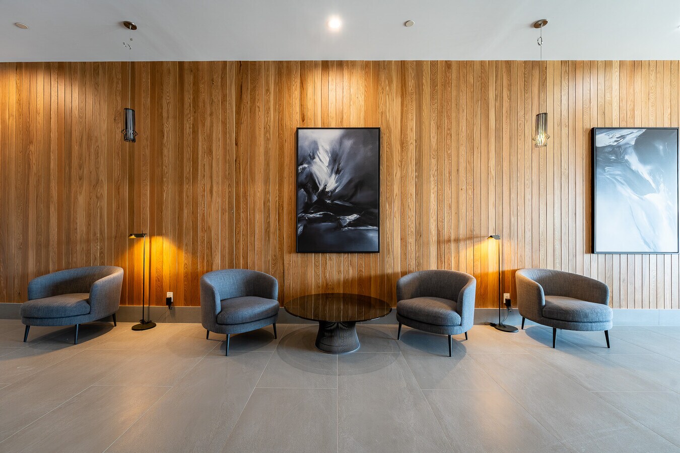 Photo - 1007 The Queensway Unité 1607