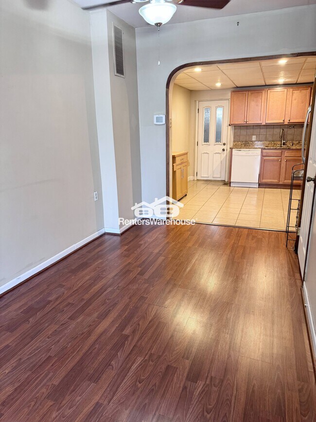 Photo - 1516 Clarkson St