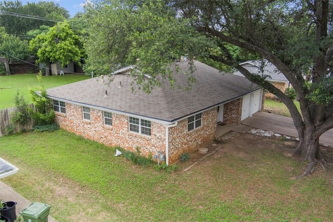Building Photo - 325 Belmont Dr Rental