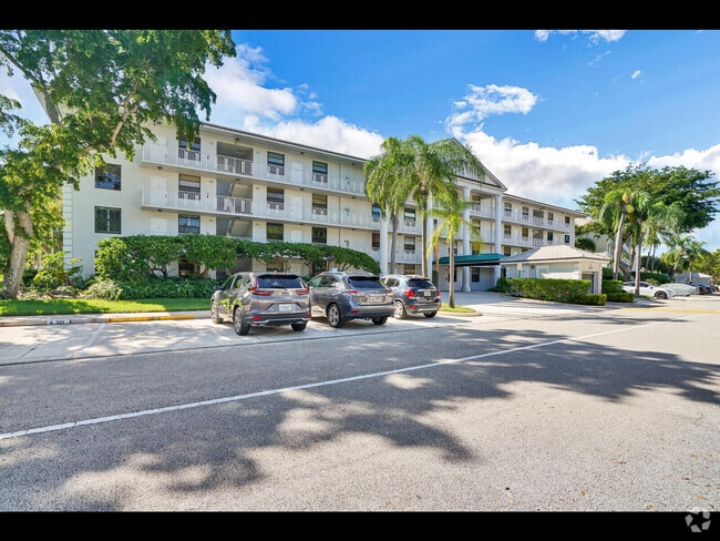 Building Photo - 3636 Whitehall Dr Unit 401 Rental