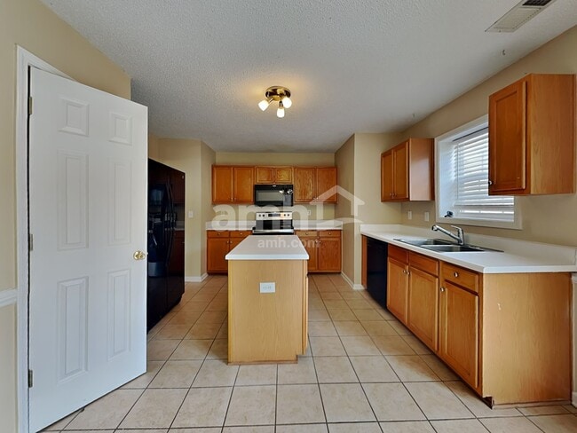 Photo - 214 Clay Thorn Ct