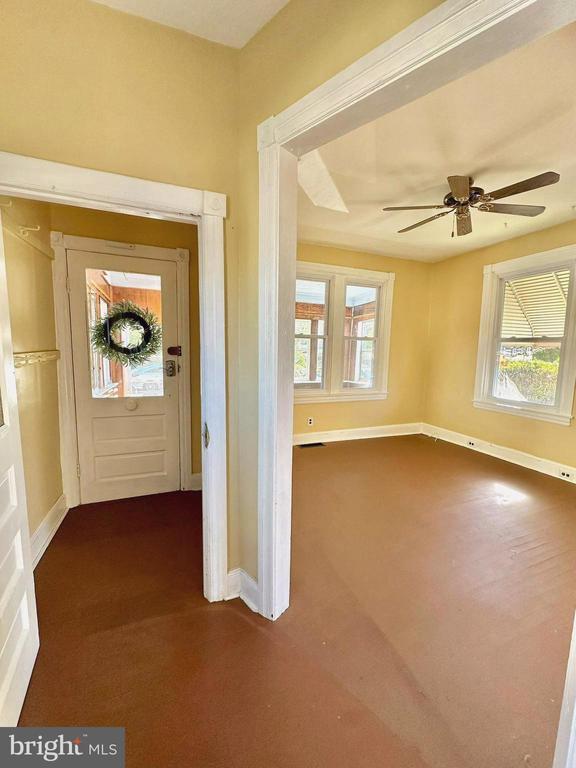 Photo - 205 Mohawk Ave