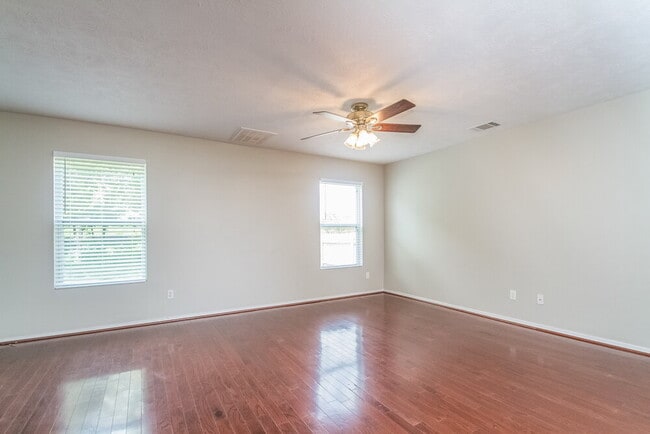 Photo - 5153 Sunsail Dr
