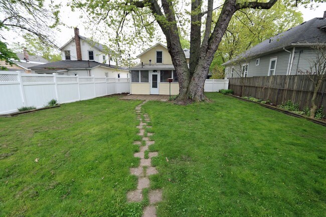 Photo - 3 Bed 1 Bath Downtown St. Joseph