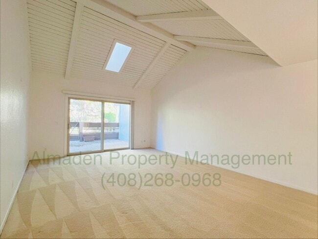 Photo - 6082 Montgomery Ct