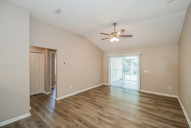 Photo - 8422 Stelling Dr S