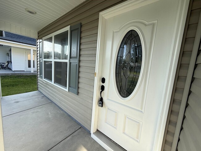 Photo - 37 Cochise St