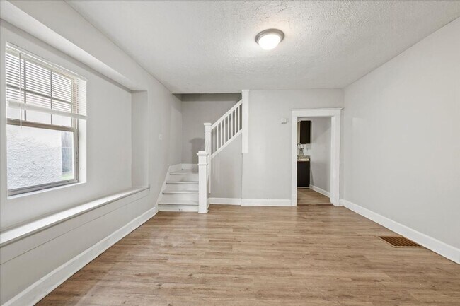 Photo - 1119-1119 N Dearborn St Unidad 1119 N Dearborn St