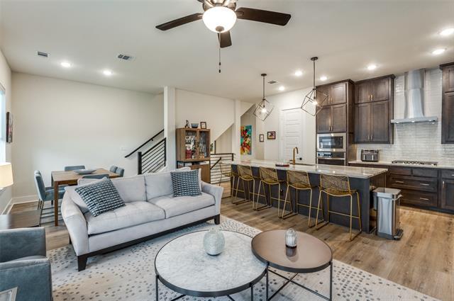 Photo - 1053 Manacor Ln