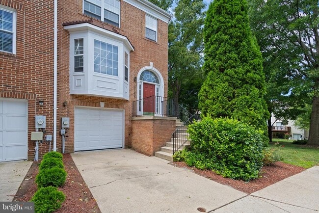 18506 Carriage Walk Cir