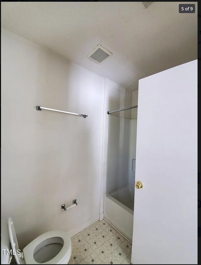 Photo - 1420 Collegiate Cir Unit 201