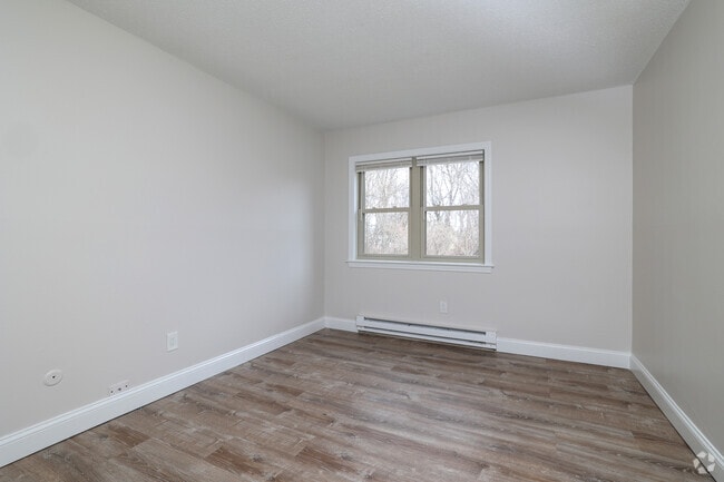 2BR, 1.5BA - 1,000SF - Bedroom
