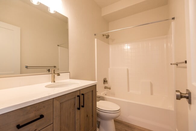Photo - 206 SW 3rd St