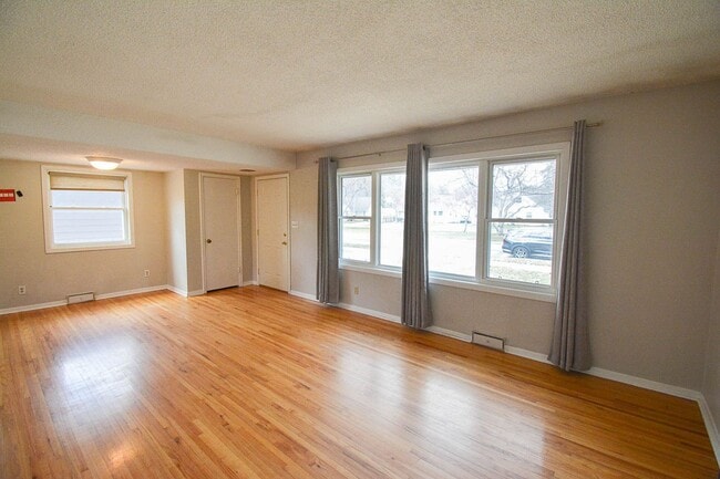 Photo - Charming SW Rochester home with fenced yard!