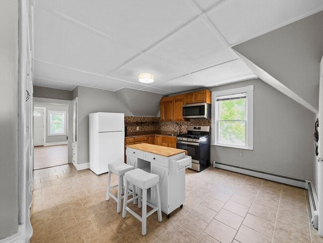 Building Photo - 1 Lindner Ct Unit 3