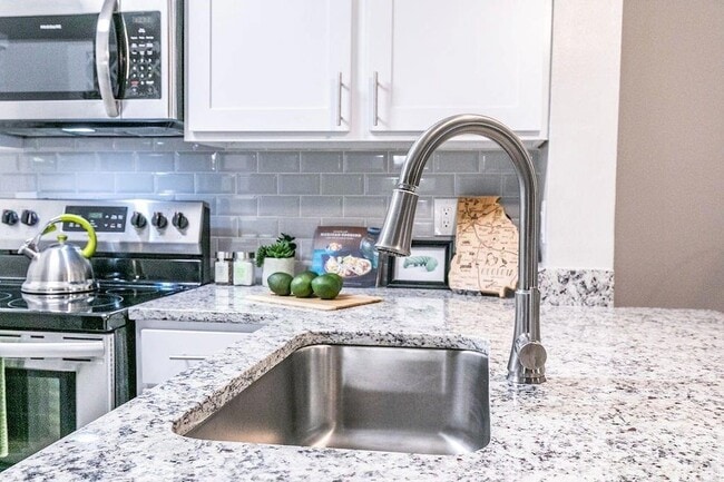 Photo - 1401 W Paces Ferry Rd NW