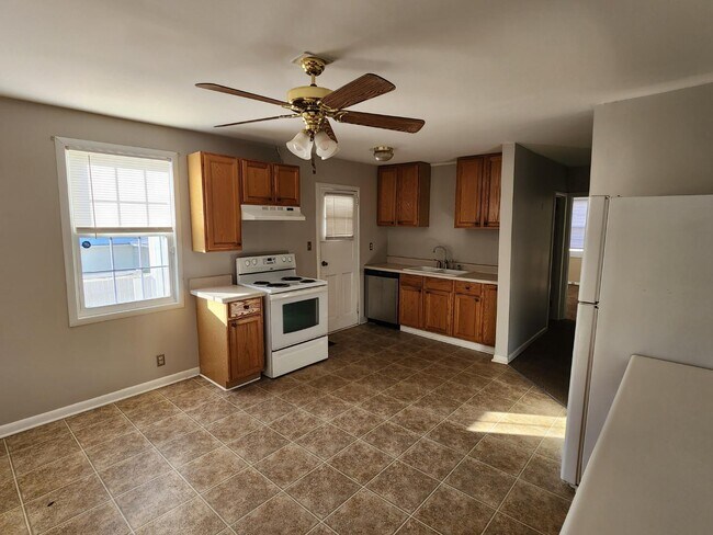 Photo - 1347 Levy Dr