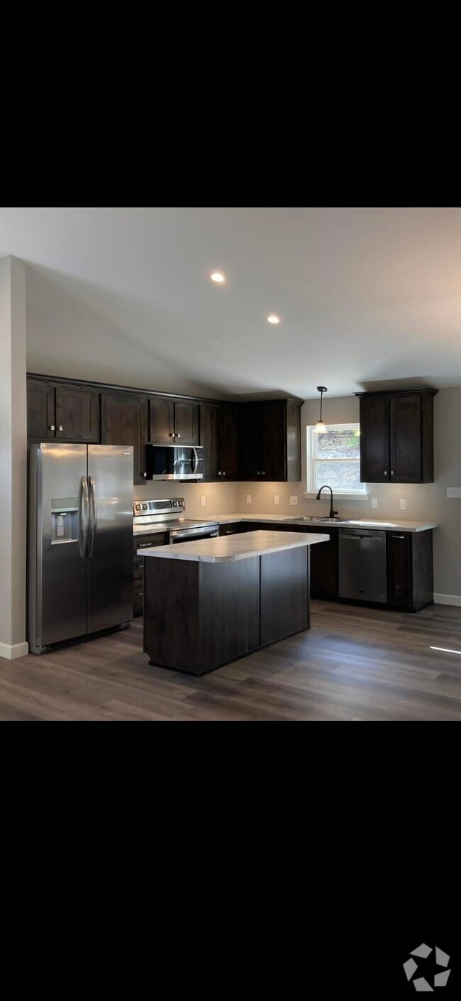 Building Photo - 1522 Villa Dr Rental