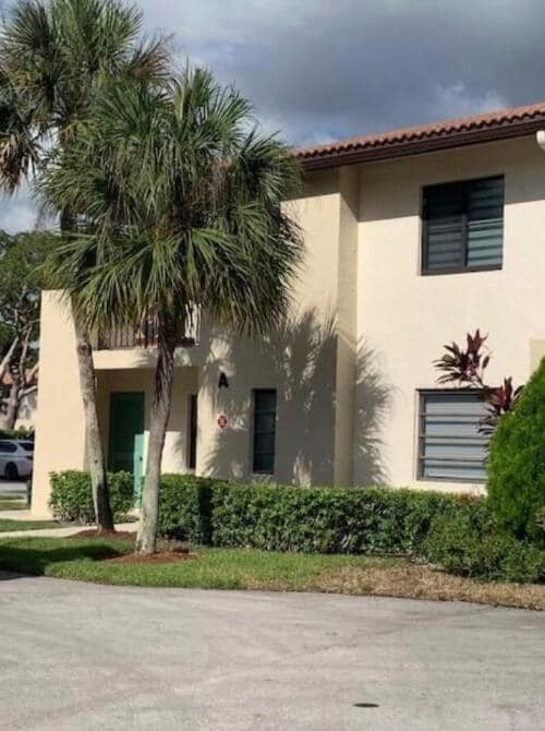 Building Photo - 21820 Cypress Cir Unit 25a