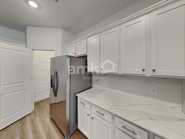 Photo - 16422 Cheyanne Ct