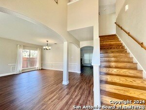 Photo - 18310 Redwood Path