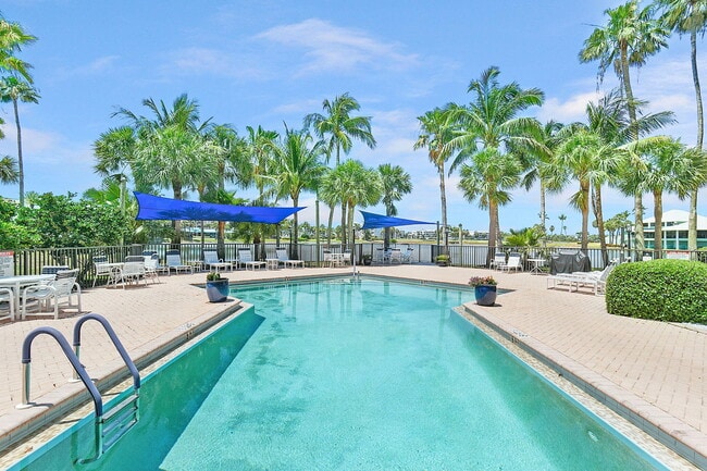 Photo - 221 NE Plantation Rd Unit 211