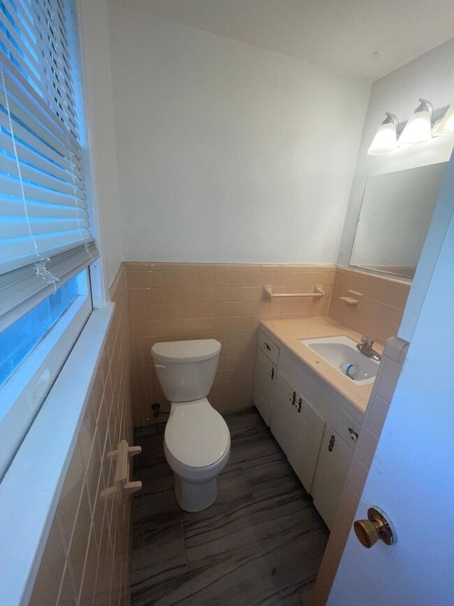 Photo - 3/2/2 home on a quiet street. Centrally lo...