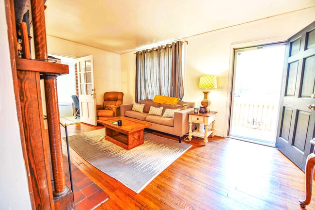Photo - 2714 Forest Dr