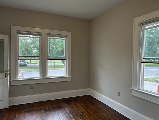 143 S Purcell Ave