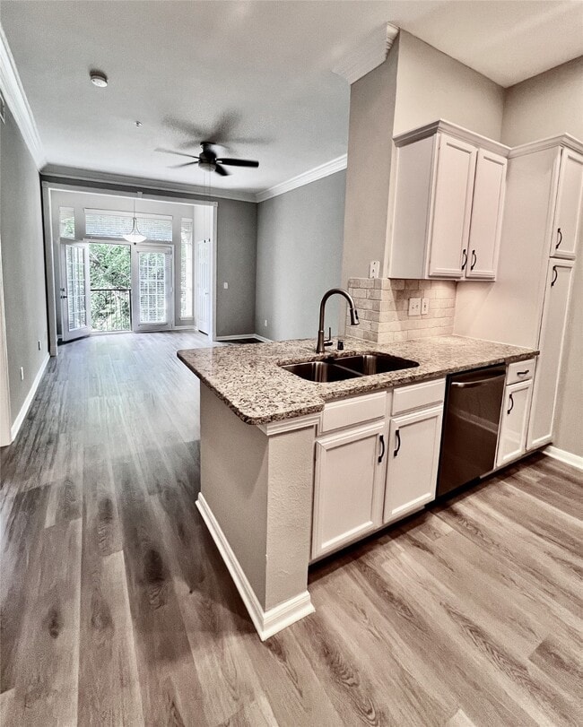 Photo - 5353 Memorial Dr Unit 2073