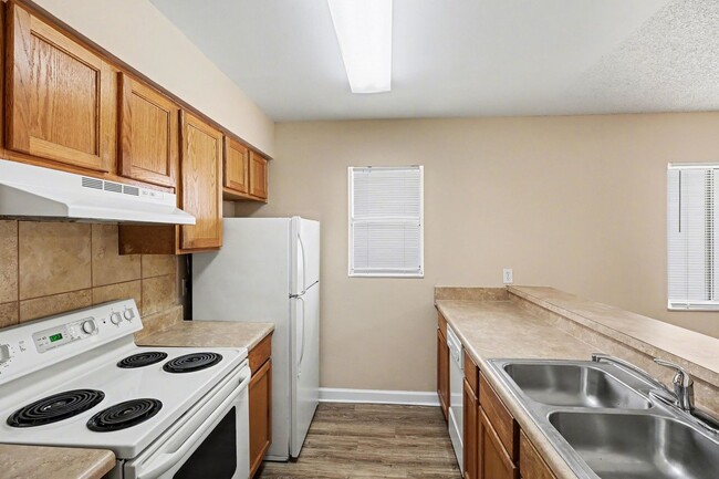 Photo - 2414 Fox Hollow Dr
