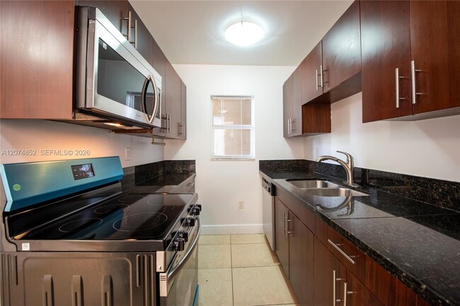 Photo - 4147 Stirling Rd Unit 406
