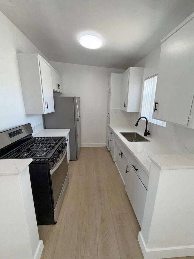 Photo - 3630 Westwood Blvd Unit 10