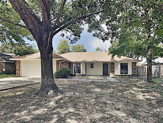 Photo - 2510 Valley View Dr House