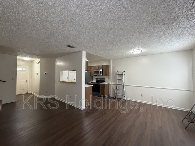 Photo - 1222 Corkwood Cir