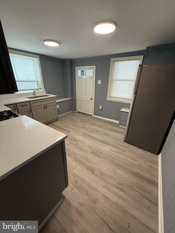 Photo - 122 W All Saints St