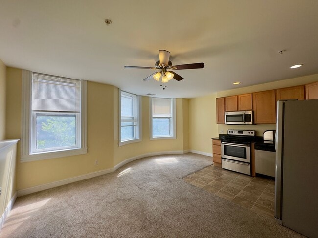2210 N Charles St Unit 2