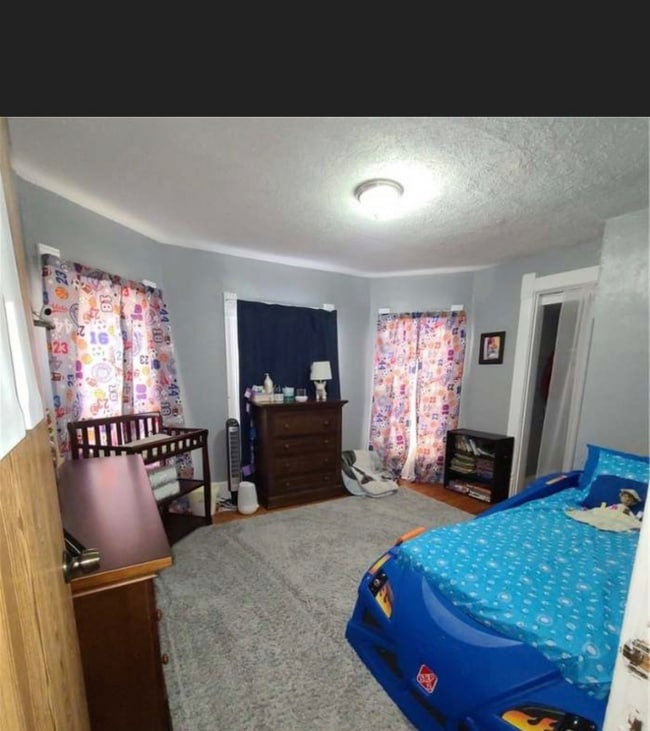 Photo - 229 Holland St