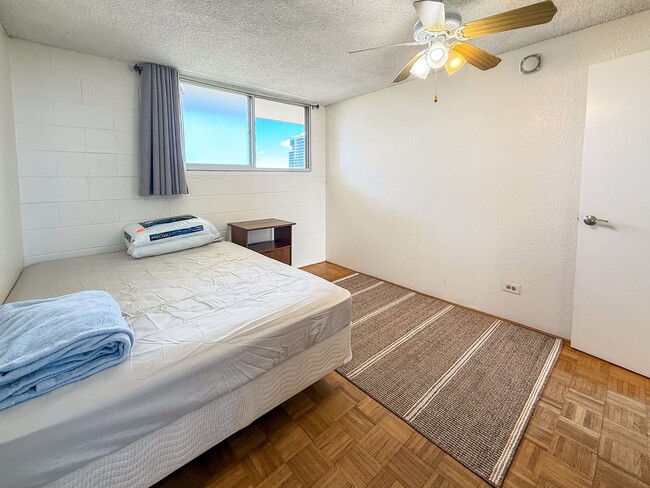 Photo - Beautiful High-Floor 1 Bedroom in Waikiki with Parking Unit 2805