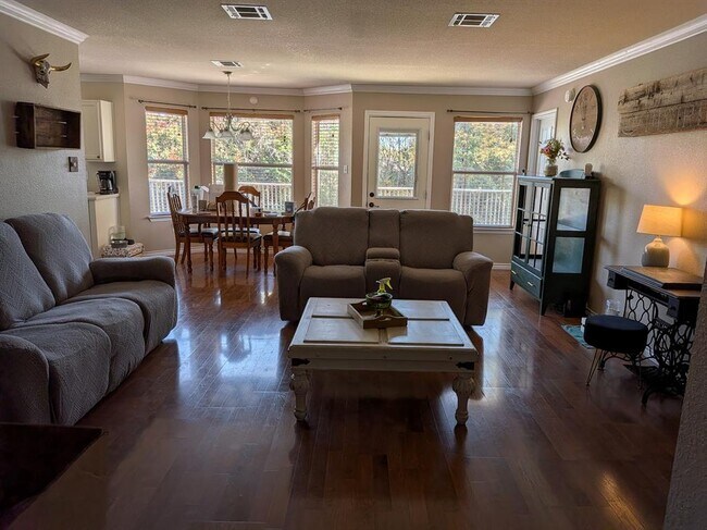 Photo - 1800 Twisted Oak Dr