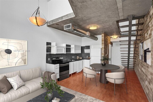 Photo - 690 SW 1st Ct