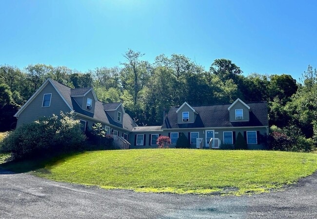 Photo - 492 Midland Lake Rd