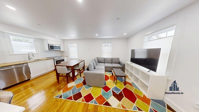 Building Photo - 36 Shepard St Unit 1