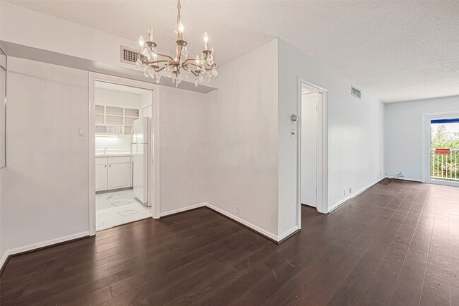Photo - 2601 Bellefontaine Unit B309