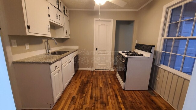 Photo - 2242 Lawson Way