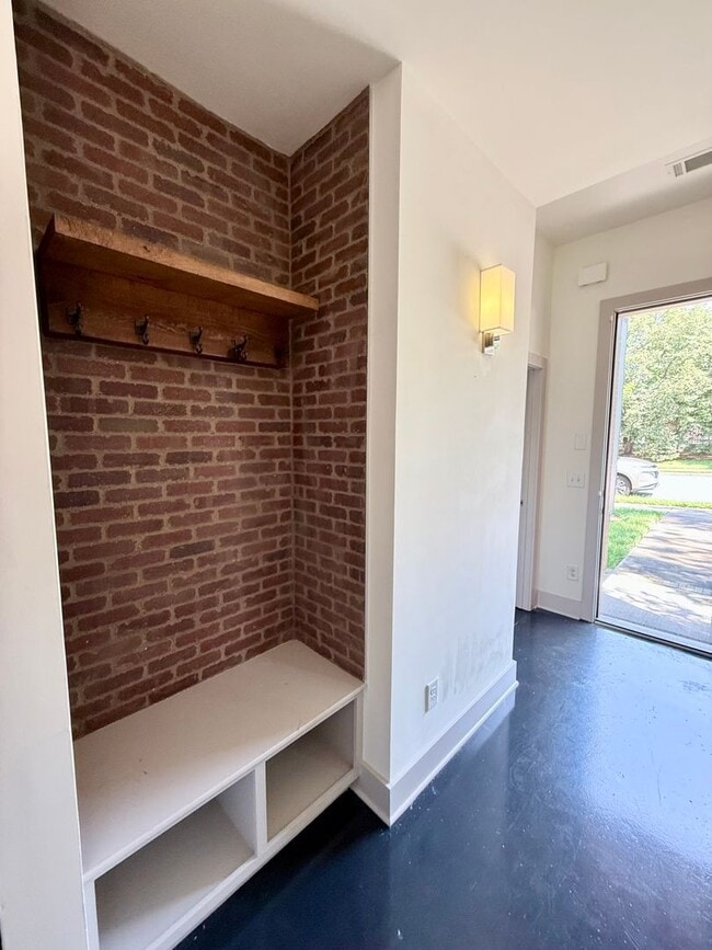 Photo - 1117 Summit Ave