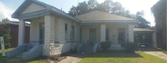 Building Photo - 479 W Railroad Ave Rental