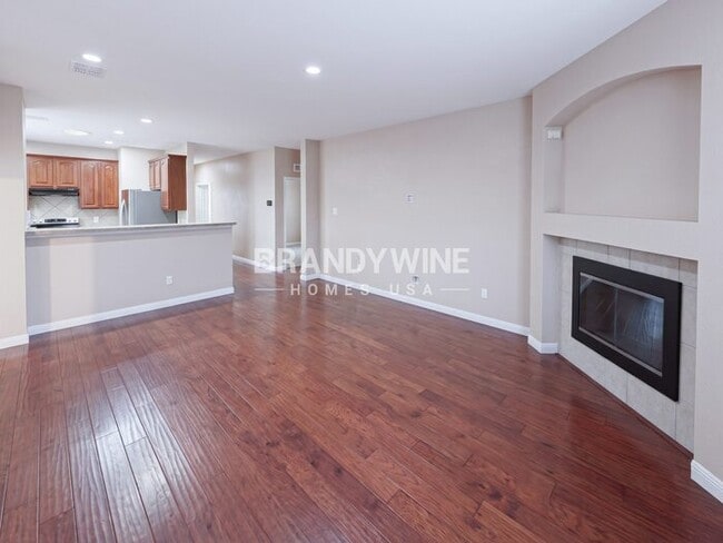 Photo - 1116 Roundhouse Dr